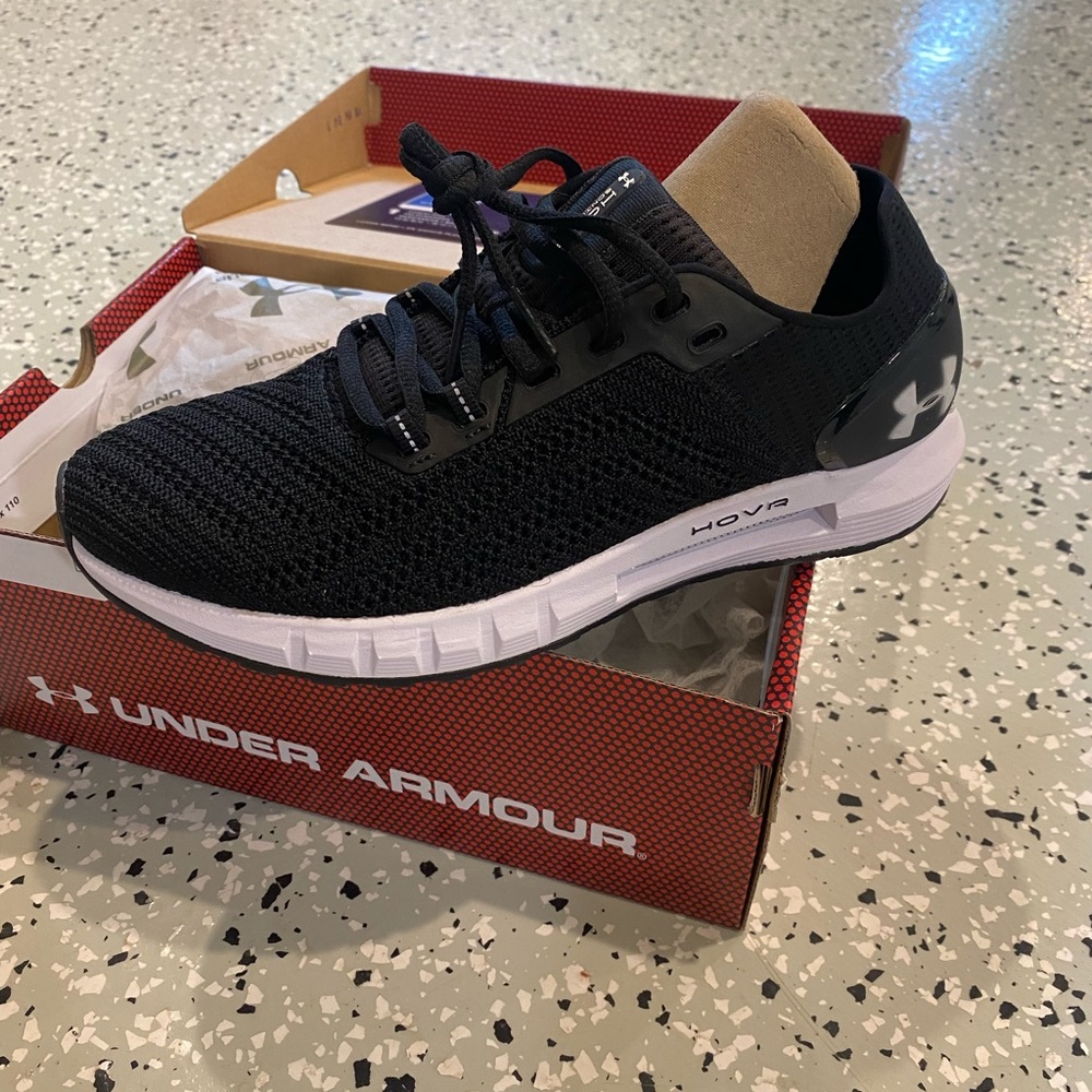 Brand new Under Armour tennis shoes.